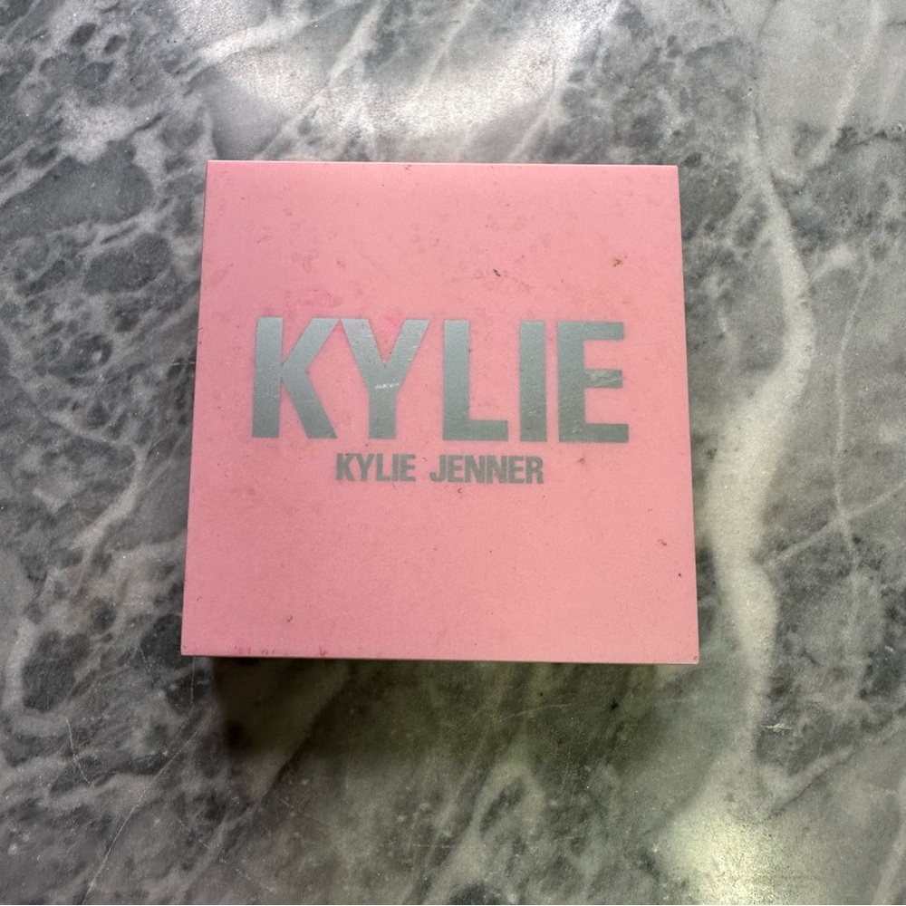 Kylie Cosmetics Pressed Blush Powder Kitten Baby